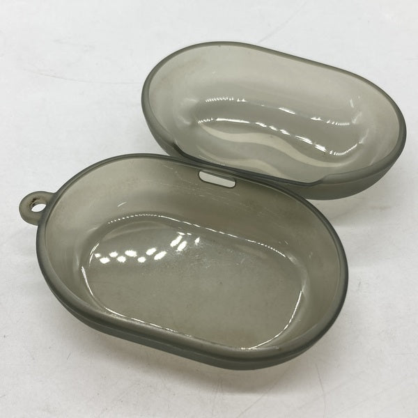 【中古】Beoplay E8 3rd Gen用　セミハードケース　グリーン【日本橋】