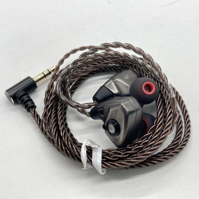 【中古】TITAN S グレー【秋葉原】