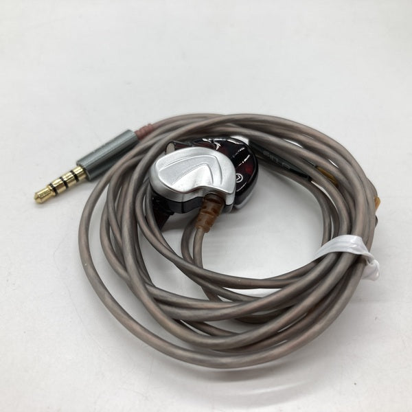 【中古】FIDUE A73 (1BA&1ダイナミック)【日本橋】