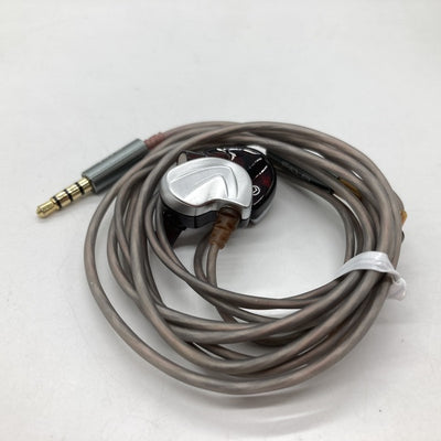 【中古】FIDUE A73 (1BA&1ダイナミック)【日本橋】