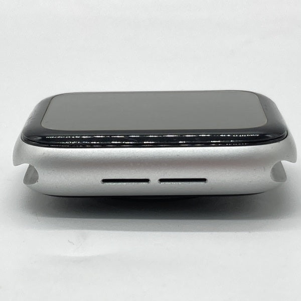 【中古】Apple Watch SE （44mm GPS）アルミニウム【秋葉原】