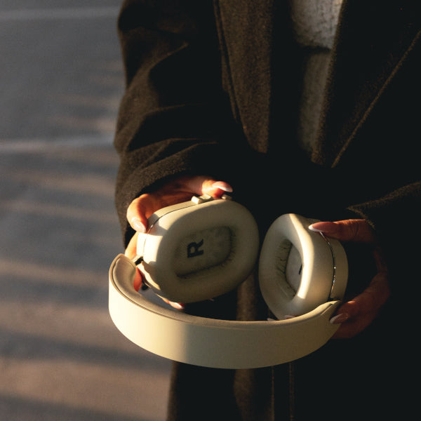 【最終値下げ】モンド オーバーイヤー ホワイト Amazon.co.jp: MONDO Over Ear Headphones モンド オーバー
