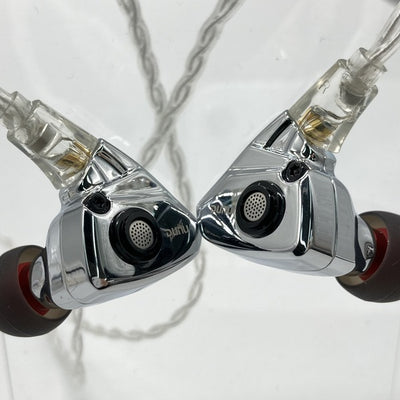 【中古】TITAN S シルバー【秋葉原】