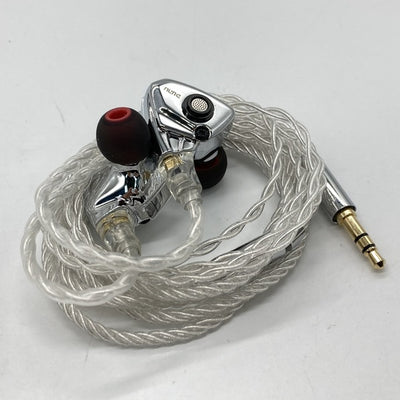 【中古】TITAN S シルバー【秋葉原】