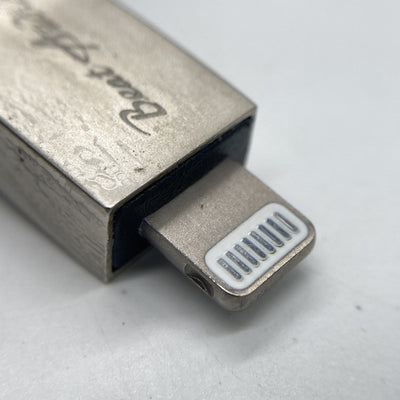 【中古】Prima Donna 8 Wired Lightning to 3.5mm Adapter Cable 【BEA-6141】【秋葉原】