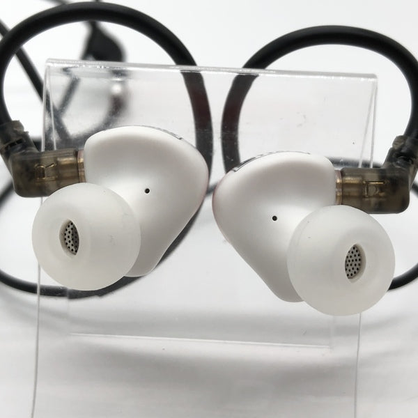 【中古】NA3 Essentials レッド&ホワイト【秋葉原】