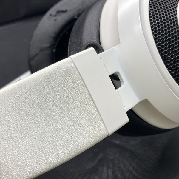 【中古】Razer Kraken Pro V2 White Oval(RZ04-02050500-R3M1)C【秋葉原】