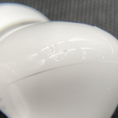 【中古】MagSafe充電ケース(USB-C)付きAirPods Pro(第2世代) MTJV3JA【日本橋】