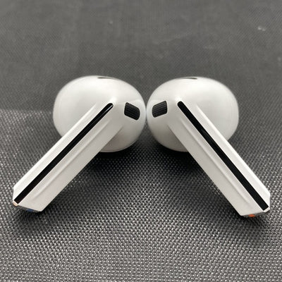 【中古】Galaxy Buds3 ホワイト 【SM-R530NZWAXJP】【秋葉原】
