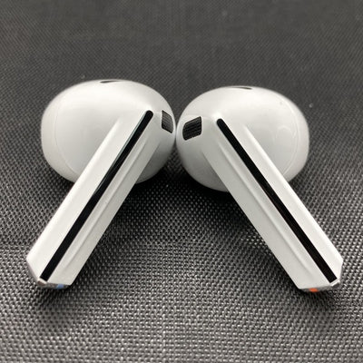 【中古】Galaxy Buds3 ホワイト 【SM-R530NZWAXJP】【日本橋】