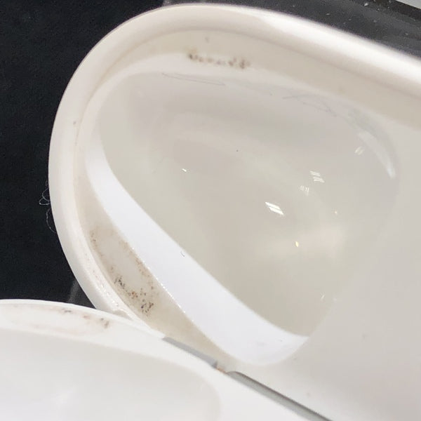 【中古】Wireless Charging Case for AirPods MR8U2J/A【名古屋】