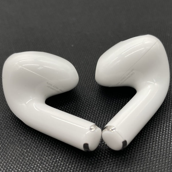 [中古] AirPods 3 第3世代】AirPods MagSafe充電ケース付き MME73J/A|中古