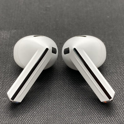 【中古】Galaxy Buds3 ホワイト 【SM-R530NZWAXJP】【秋葉原】
