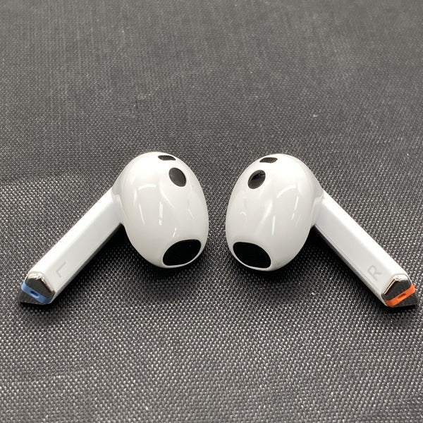 【中古】Galaxy Buds3 ホワイト 【SM-R530NZWAXJP】【秋葉原】