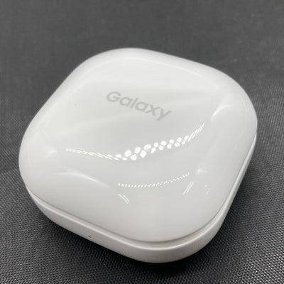 【中古】Galaxy Buds2 White 【SM-R177NZWAXJP】【秋葉原】