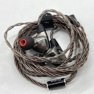 【中古】TITAN S グレー【秋葉原】