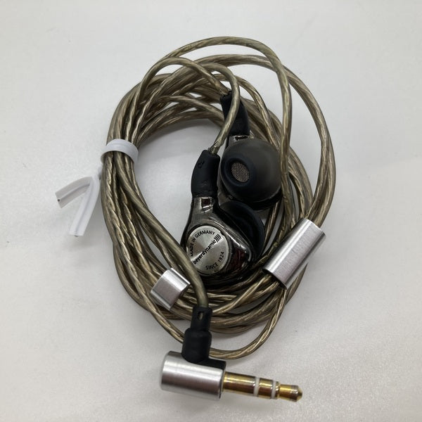 Astell&Kern AK T8iE Mk II イヤホン 中古 やや訳あり Astell&Kern 【中古】AK T8iE MkII 【AK-T8IE-MKII-BLK