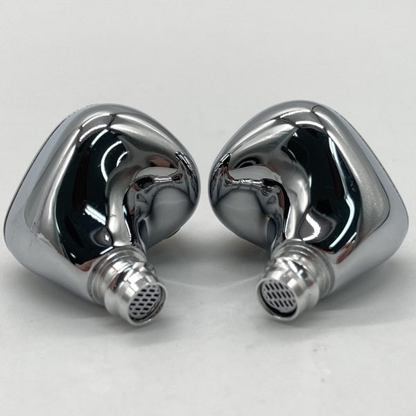 【中古】I3 PRO（ケーブル欠品）【秋葉原】