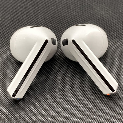 【中古】Galaxy Buds3 ホワイト 【SM-R530NZWAXJP】【日本橋】