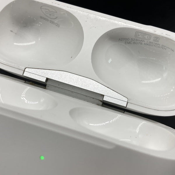 AirPods Pro(第2世代)Lightning【中古・本体、充電ケース】 Apple 【中古】AirPods Pro (第2世代) 充電ケース (Lightning