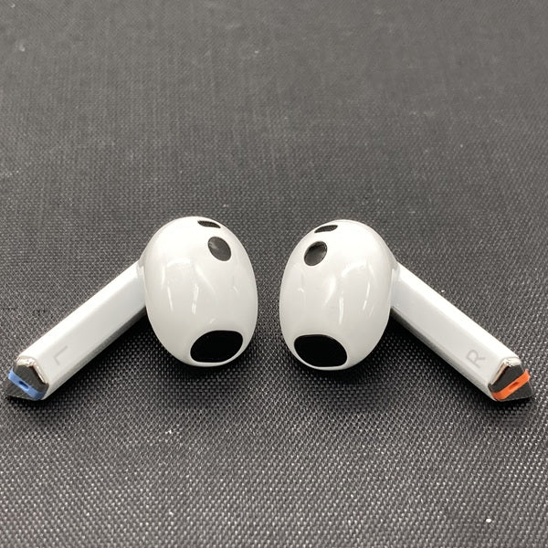 【中古】Galaxy Buds3 ホワイト 【SM-R530NZWAXJP】【秋葉原】