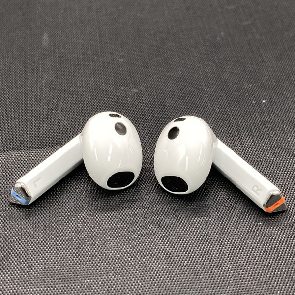 【中古】Galaxy Buds3 ホワイト 【SM-R530NZWAXJP】【秋葉原】
