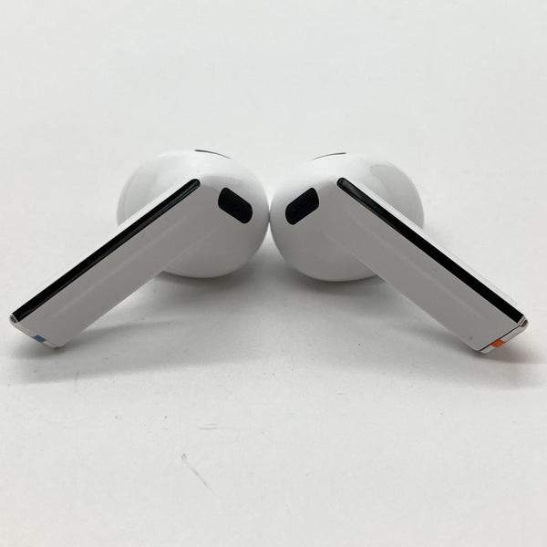 【中古】Galaxy Buds3 ホワイト 【SM-R530NZWAXJP】【秋葉原】