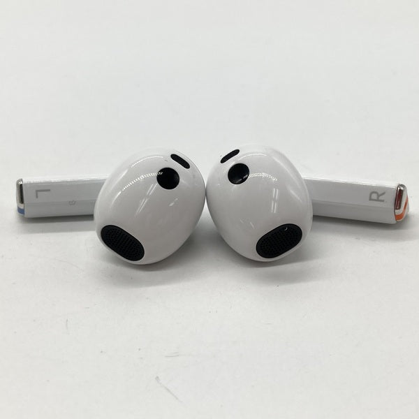 【中古】Galaxy Buds3 ホワイト 【SM-R530NZWAXJP】【秋葉原】