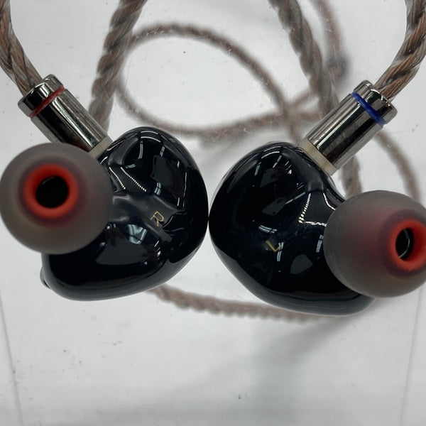 【中古】PERFORMER 8【日本橋】