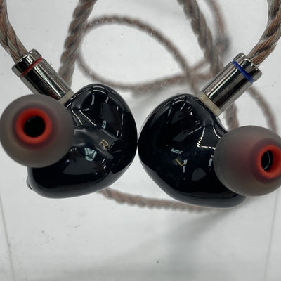 【中古】PERFORMER 8【日本橋】