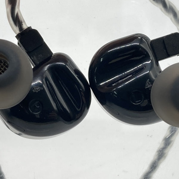 ヘッドフォン/イヤフォン CTM VS-4 Black Clear Tune Monitors Vintage Series VS-4 Review - Headfonics.com