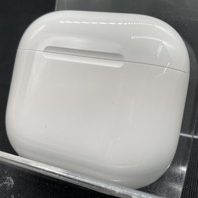 【中古】AirPods 4 MXP93J/A（アクティブノイズキャンセリング搭載）【秋葉原】