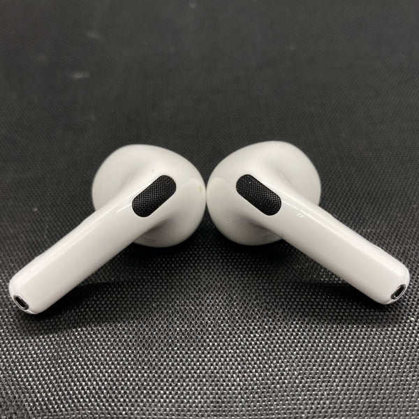 【中古】AirPods 4 MXP93J/A（アクティブノイズキャンセリング搭載）【秋葉原】