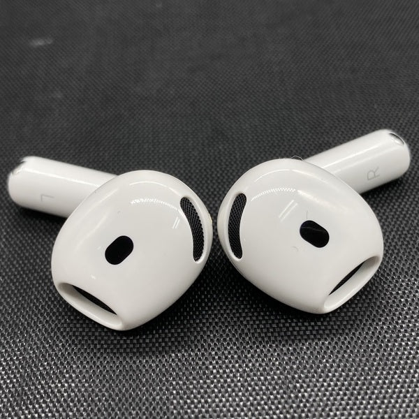 【中古】AirPods 4 MXP93J/A（アクティブノイズキャンセリング搭載）【秋葉原】