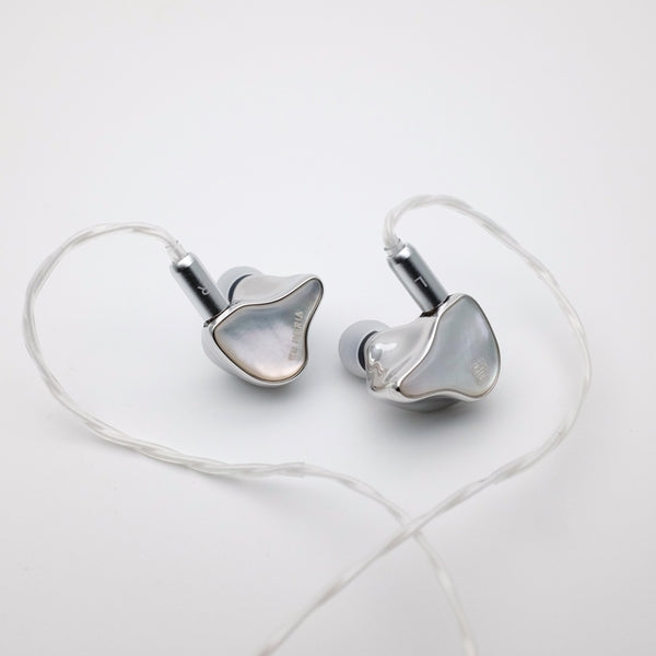 HeartField SILBERIA 有線イヤホン HeartField Silberia – e☆イヤホン