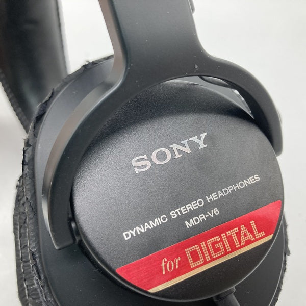 SONY　有線ヘッドホン　MDR-V6 Amazon.co.jp: SONY スタジオヘッドホン MDR-V6 (国内未発売