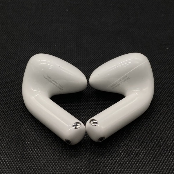 【中古】AirPods 4 MXP93J/A（アクティブノイズキャンセリング搭載）【秋葉原】