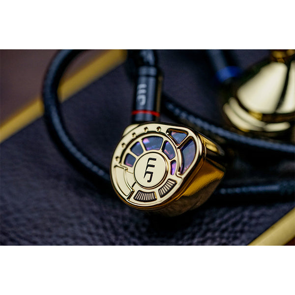 Nautilus(Universal Fit)