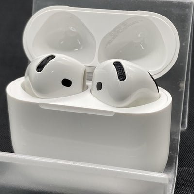 【中古】AirPods 4 MXP93J/A（アクティブノイズキャンセリング搭載）【日本橋】