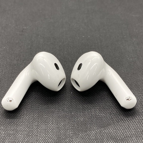 【中古】AirPods 4 MXP93J/A（アクティブノイズキャンセリング搭載）【秋葉原】