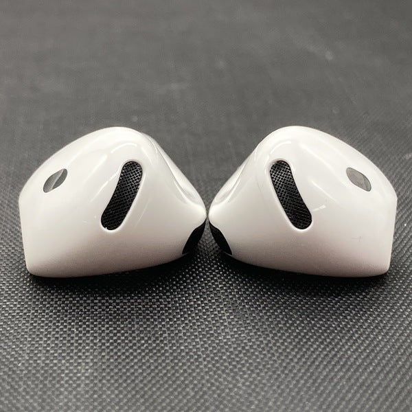 【中古】AirPods 4 MXP93J/A（アクティブノイズキャンセリング搭載）【秋葉原】