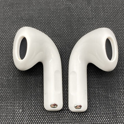 【中古】AirPods 4 MXP93J/A（アクティブノイズキャンセリング搭載）【秋葉原】