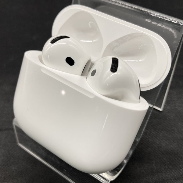 【中古】AirPods 4 MXP93J/A（アクティブノイズキャンセリング搭載）【秋葉原】