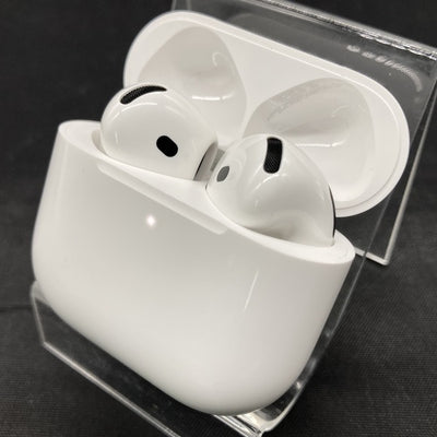 【中古】AirPods 4 MXP93J/A（アクティブノイズキャンセリング搭載）【秋葉原】