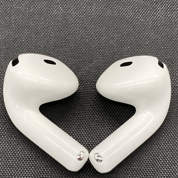 【中古】AirPods 4 MXP93J/A（アクティブノイズキャンセリング搭載）【秋葉原】