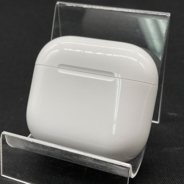 【中古】AirPods 4 MXP93J/A（アクティブノイズキャンセリング搭載）【秋葉原】