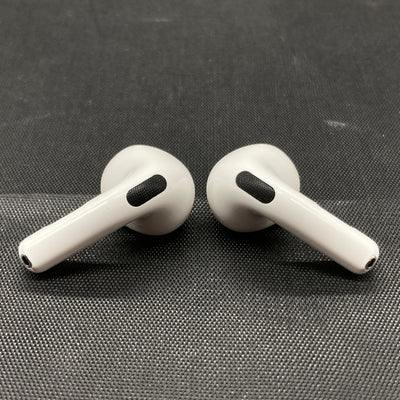 【中古】AirPods 4 MXP93J/A（アクティブノイズキャンセリング搭載）【秋葉原】