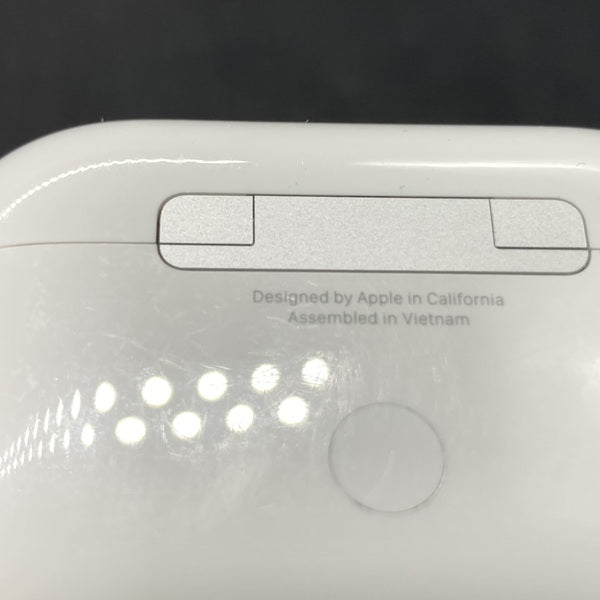 【中古】MagSafe充電ケース(USB-C)付きAirPods Pro(第2世代) MTJV3JA【日本橋】