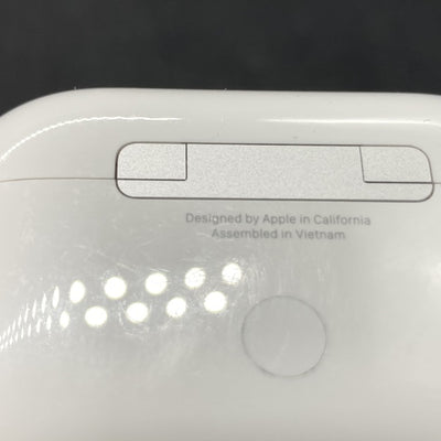 【中古】MagSafe充電ケース(USB-C)付きAirPods Pro(第2世代) MTJV3JA【日本橋】