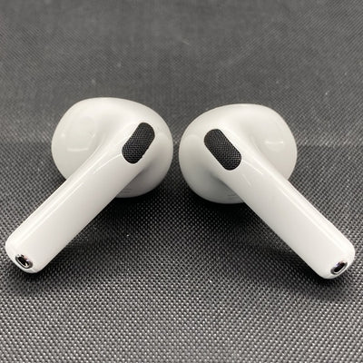 【中古】AirPods 4 MXP93J/A（アクティブノイズキャンセリング搭載）【日本橋】
